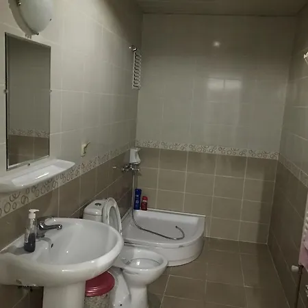 Saglam 4 דירה